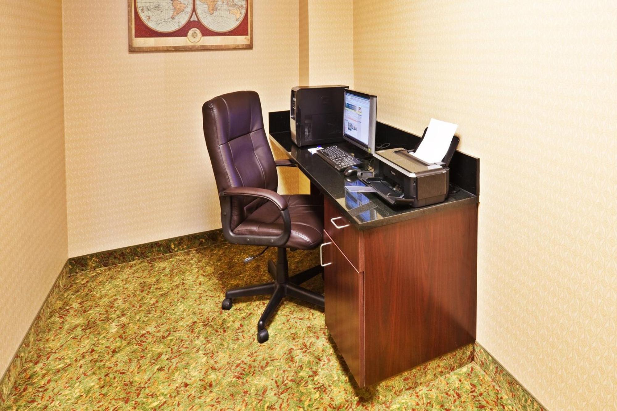 Holiday Inn Express & Suites Perry By Ihg מראה חיצוני תמונה